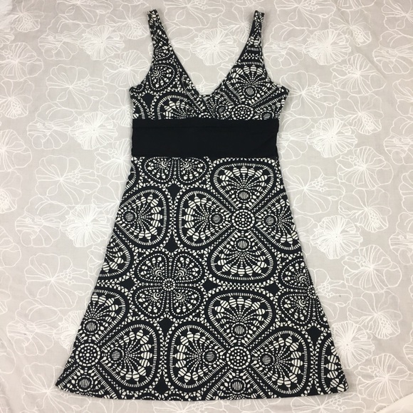 Patagonia Dresses & Skirts - Patagonia Margot black & white dress Sz Small